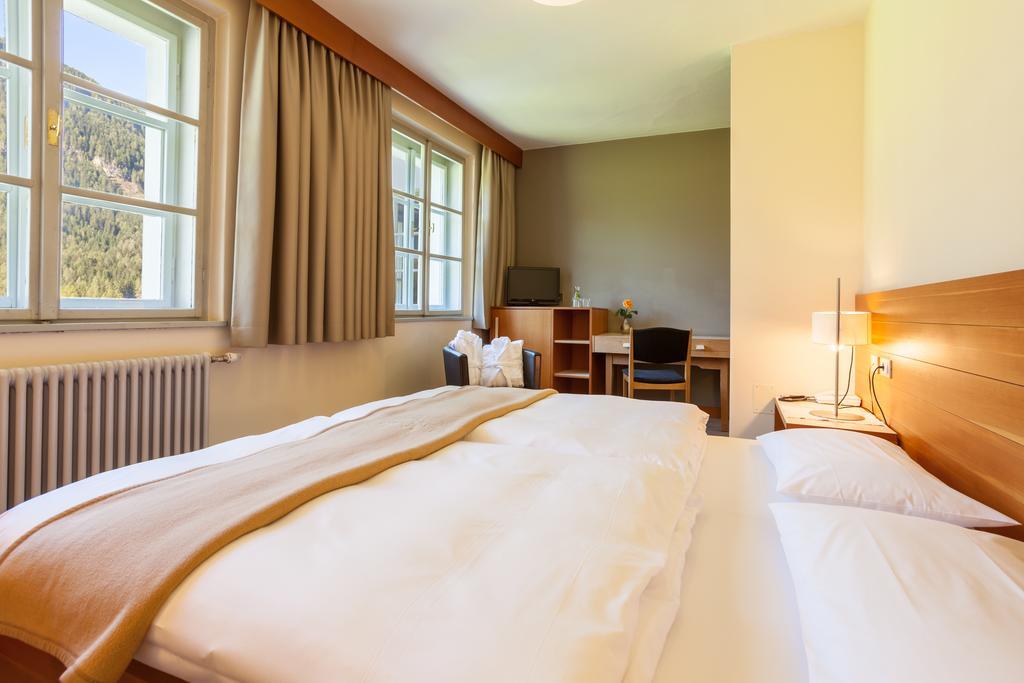 Hotel Tre Cime Sesto - Sexten Стая снимка